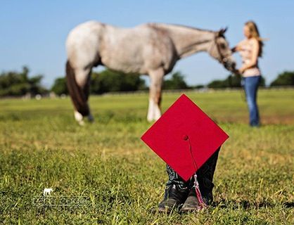 graduation photos with horse