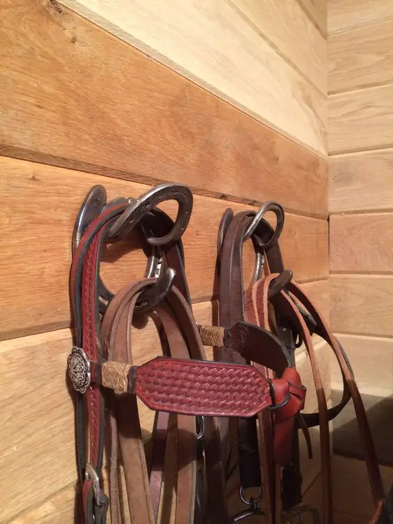 diy bridle hooks