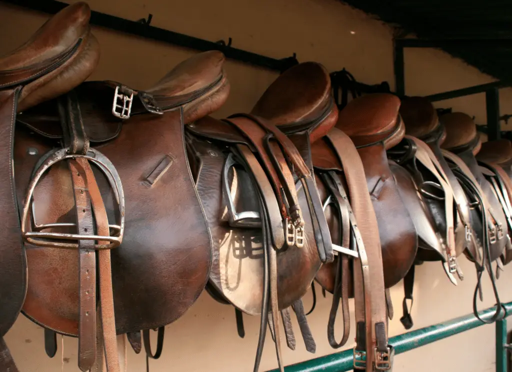 how much does a saddle cost equestrianbootsandbridles.com (1)